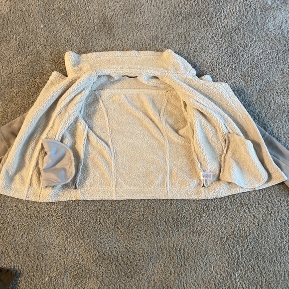 Fur jacket - Picture 2 of 3